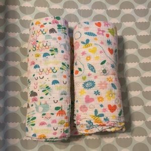 Aden + Anais blanket/ swaddles